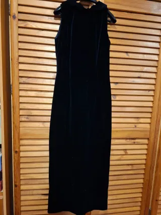 Vestido largo negro de terciopelo