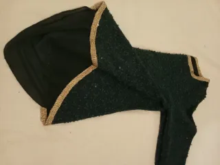 Blusa verde e dourada tamanho S. Sem marca