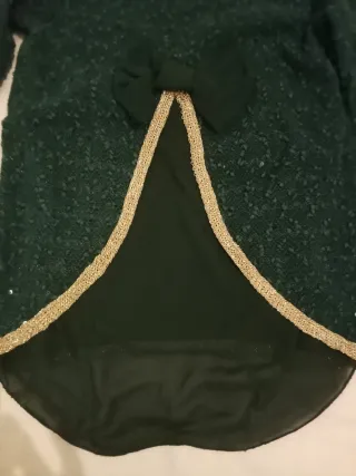 Blusa verde e dourada tamanho S. Sem marca