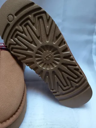 Zuecos UGG Marrones Talla 37