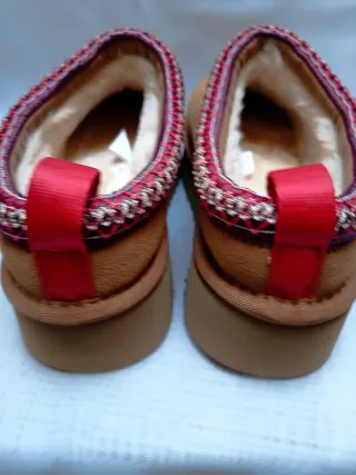 Zuecos UGG Marrones Talla 37