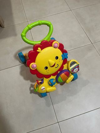 Andador infantil corre pasillos león Fisher Price