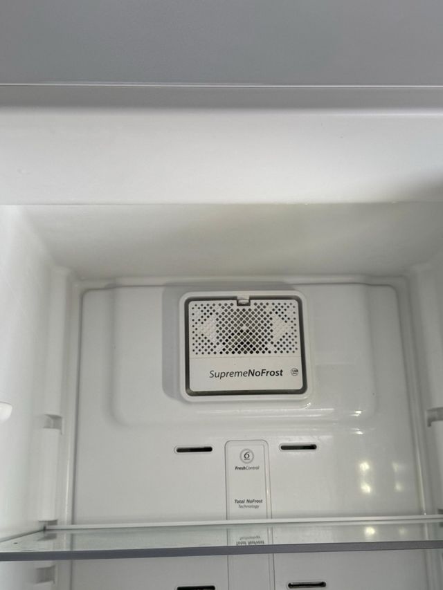 FRIGORÍFICO COMBI NO FROST MARCA WHIRPOOL A+++