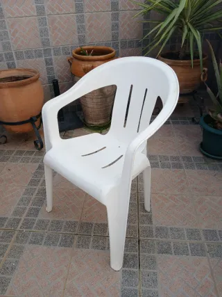 Mesa y 6 Sillas de Jardín Resina Blanca