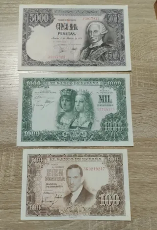 Billete 5000, 1000 y 100 pesetas antiguos
