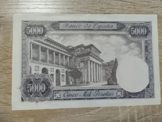 Billete 5000, 1000 y 100 pesetas antiguos