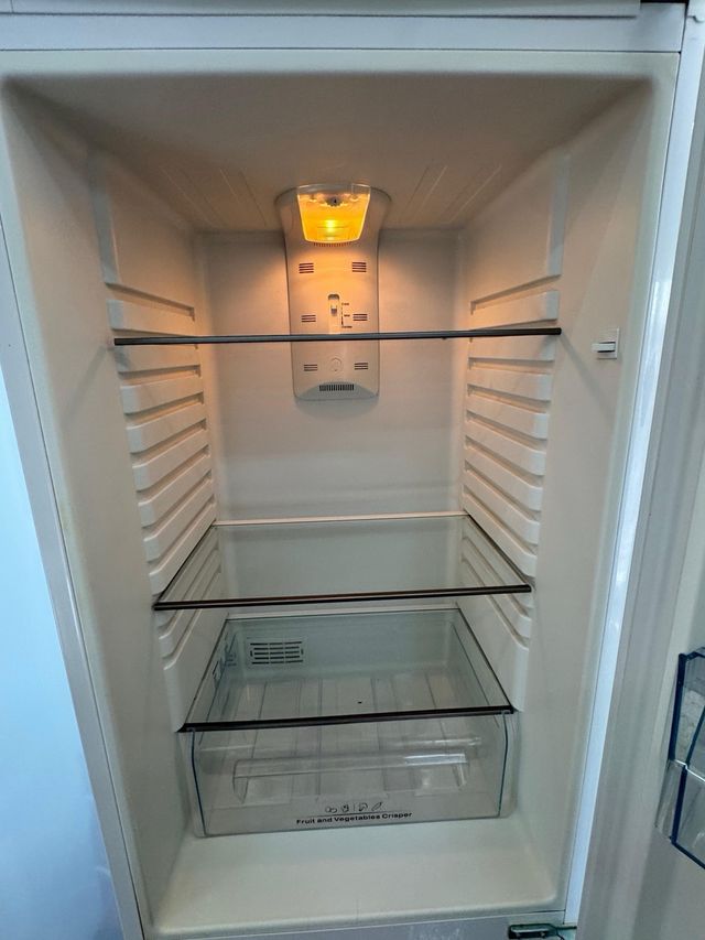 FRIGORÍFICOS COMBI NO FROST MARCA HISENSE