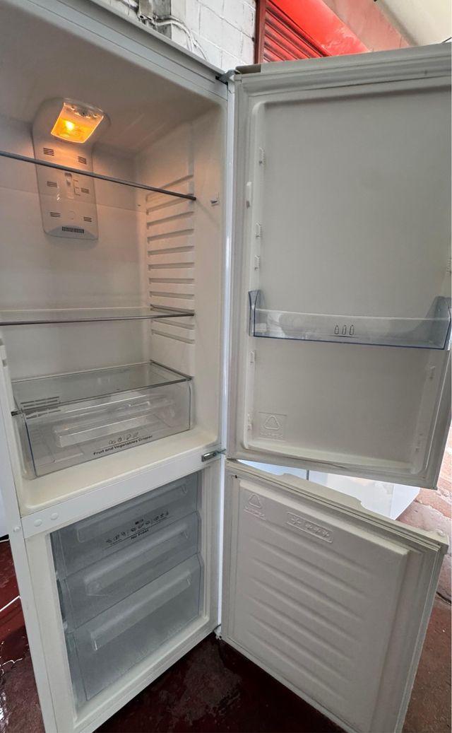 FRIGORÍFICOS COMBI NO FROST MARCA HISENSE