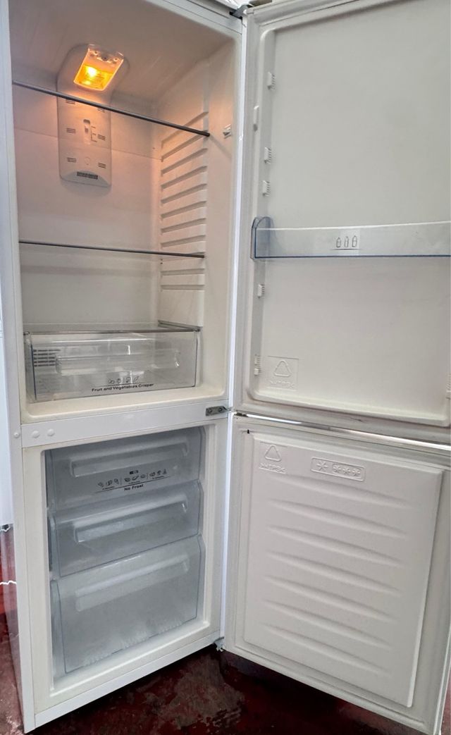 FRIGORÍFICOS COMBI NO FROST MARCA HISENSE