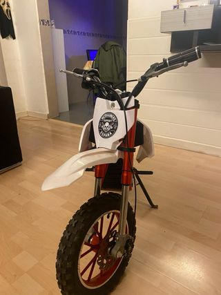 Mini Moto Eléctrica Infantil Roja y Blanca