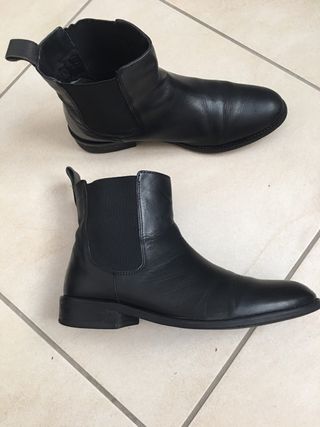 Stivaletti neri donna