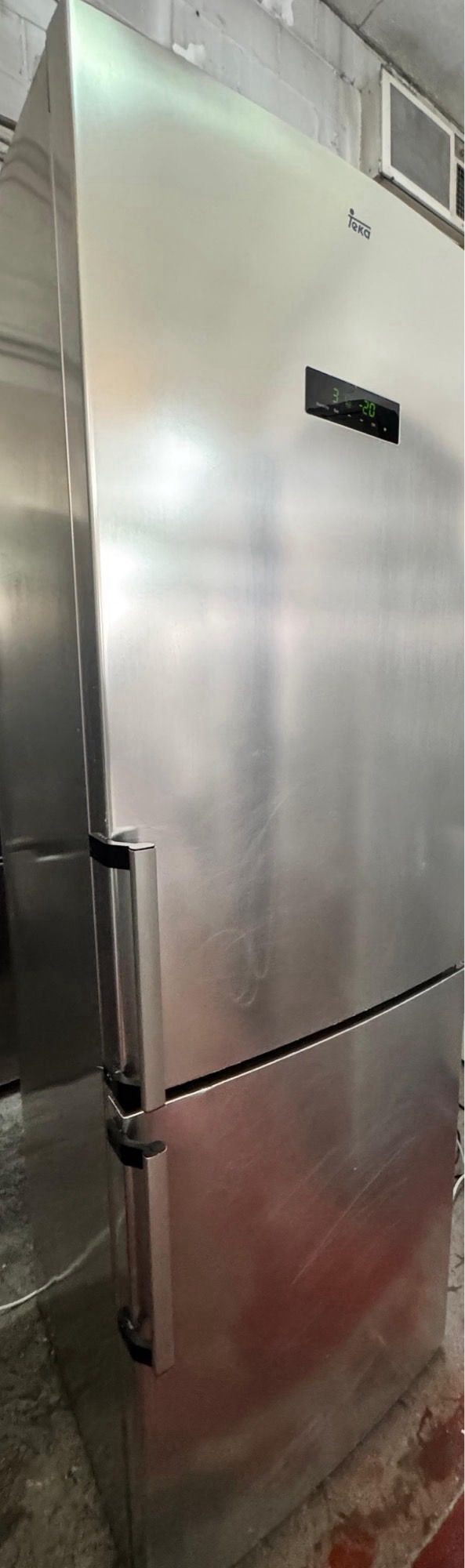 FRIGORÍFICO COMBI NO FROST MARCA TEKA EN INOX