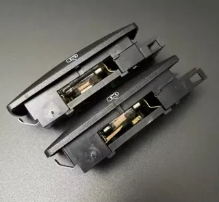 Luz interior lectura negra Seat León