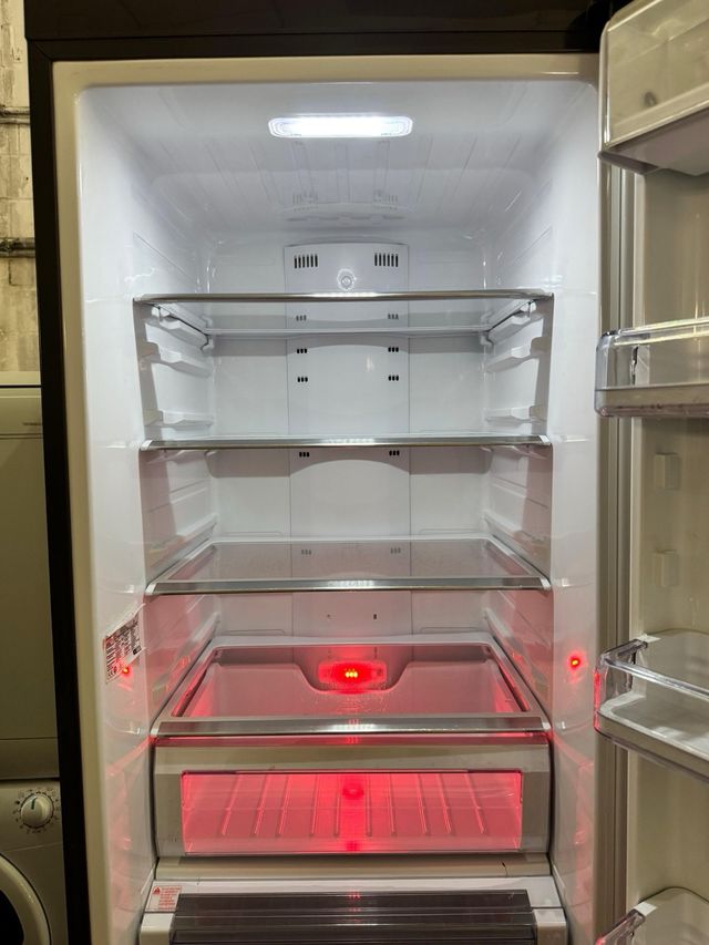 FRIGORÍFICO COMBI NI FROST MARCA SAMSUNG EN INOX