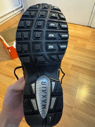 Nike Air Zapatillas Negras y Plateadas