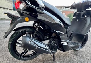 SCOOTER PEUGEOT KISBEE 125CC - NUOVO 4 ANNI GARANZ