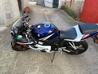 Suzuki GSXR 750 2004 Azul/Blanco