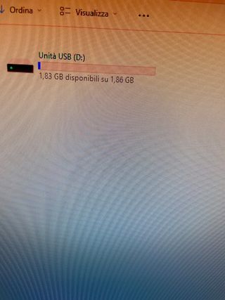 Chiavetta USB Isuzu Rossa