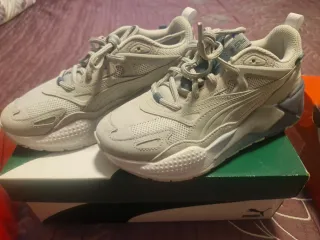 Zapatillas Puma grises y azules