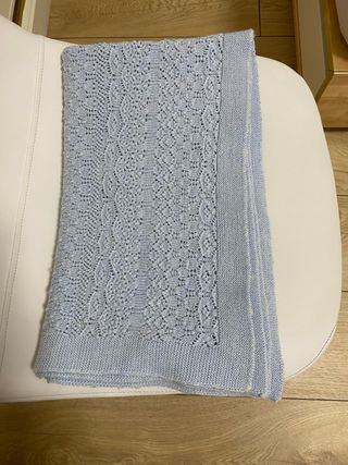 Lote 4 piezas: Mantas y muselinas cuna