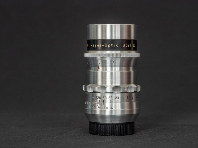 Meyer-Optik Görlitz Trioplan 2,8/100 mm V rosso