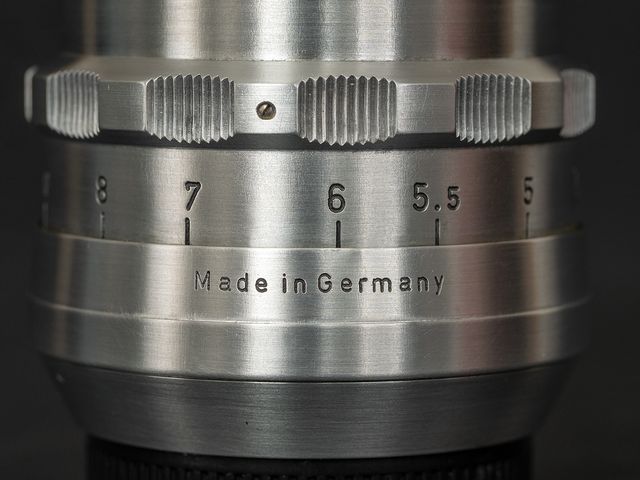 Meyer-Optik Görlitz Trioplan 2,8/100 mm V rosso