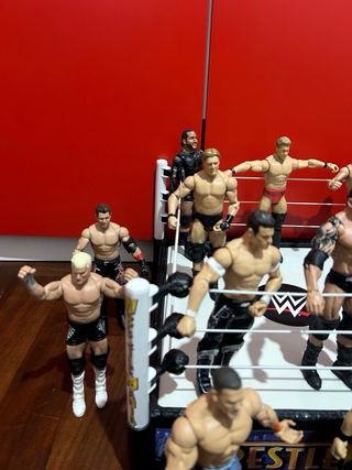 Action Figures Wrestling WWE + Ring