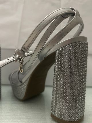 Sandalias Guess Plata