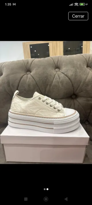 Sandalias /bambas plataforma beige y blancas