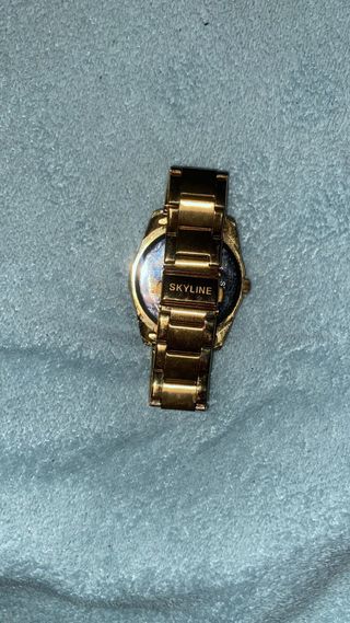 Reloj Skyline Acero Inoxidable Negro y Dorado