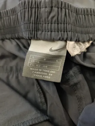 Calções Nike menino cinzentos