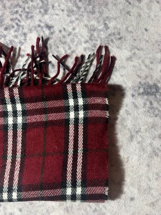 Bufanda Burberry Tartán Roja