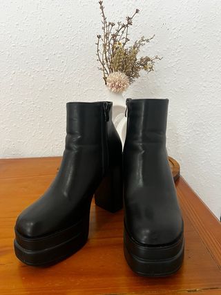 Botines negros plataforma tacón