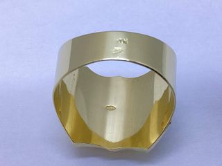 sello oro 18k con piedra