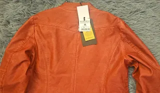 Chaqueta Koroshi sintética roja