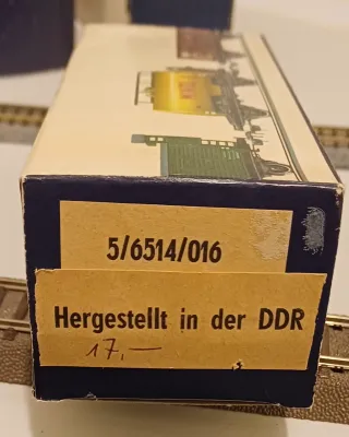 3 coches escala H0 época 1 y 2 marca Piko sajones