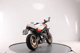 YAMAHA XSR900 2025