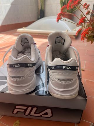 Fila D-Formation Chunky Blancas Rojo Azul