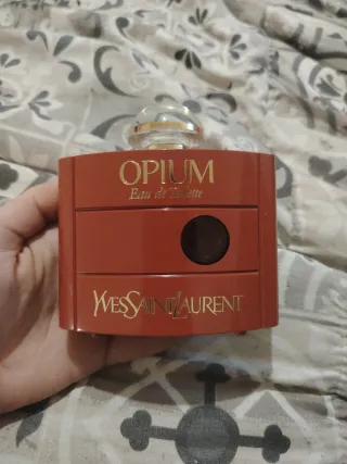 Opium Eau de Toilette YSL mai usato con profumo