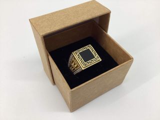 sello oro 18k con piedra