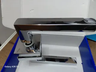 Maniglia porta squadrata cromo lucido