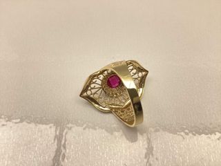 anillo oro 18k con piedra con circonita