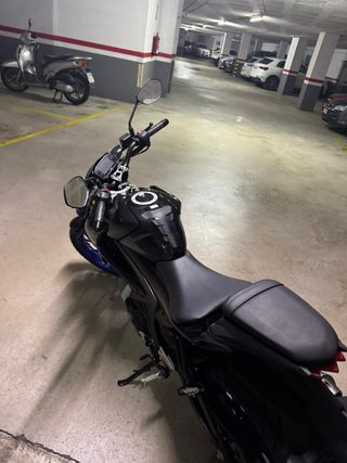 Suzuki GSX-S 125 Naked Negra y Azul