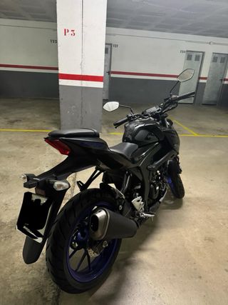 Suzuki GSX-S 125 Naked Negra y Azul