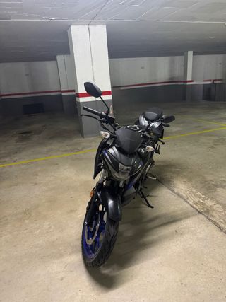 Moto Suzuki GSX-S ABS estilo naked 125