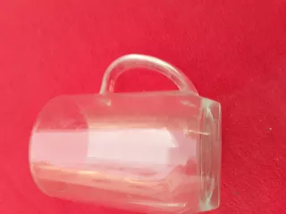 Jarra de cristal transparente