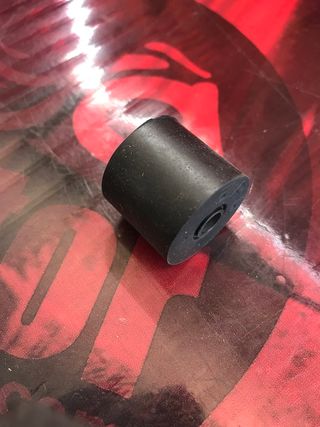 Tope retención caballete Yamaha MAJESTY 2005-2011 5RU2721401