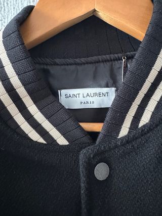 Cazadora Saint Laurent Negra y Beige