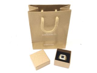 sello oro 18k con piedra con onix