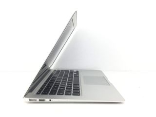 portatil apple apple macbook air core i5 1.8 13 (2017) (a1466)